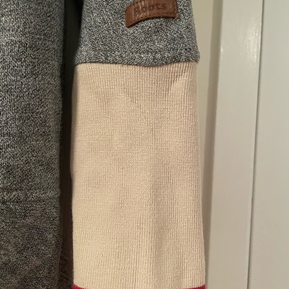 Roots girls cabin cardigan - Picture 4 of 4